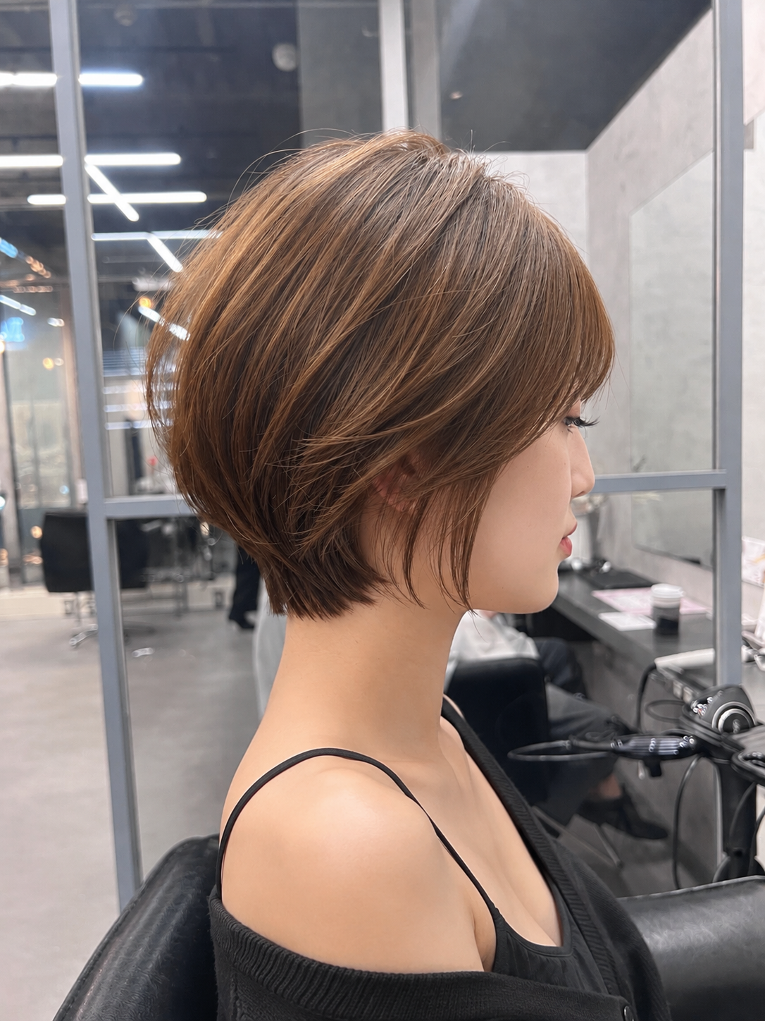 ロングから、やわらかな丸みショートボブへの施術後